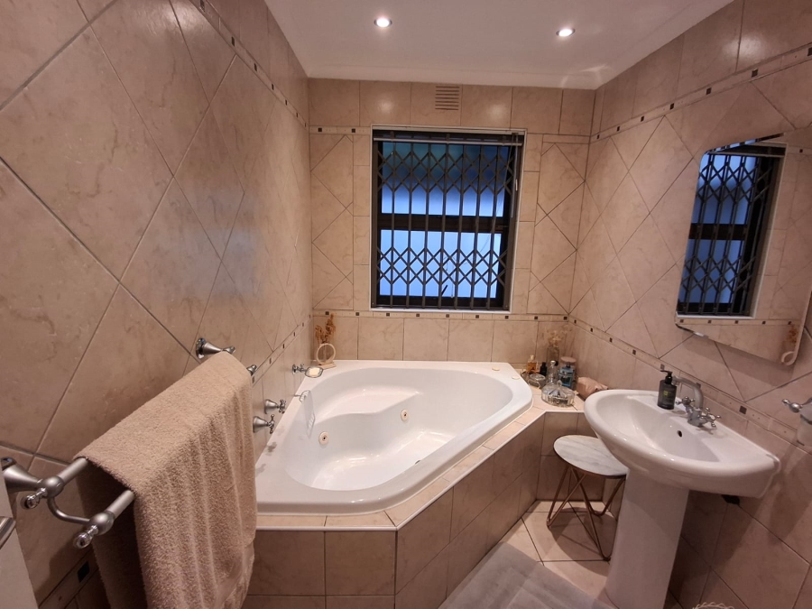 To Let 3 Bedroom Property for Rent in De Bron Western Cape